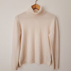 Elegant Cream Turtleneck Sweater